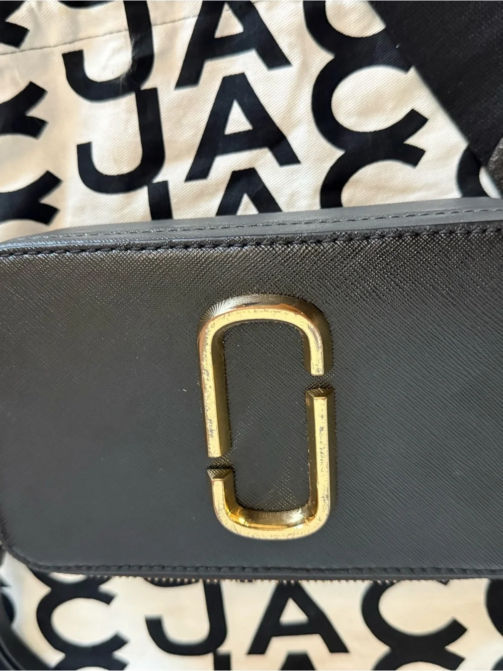 The marc jacobs snapshot black and Cream Crossbody Camera Bag